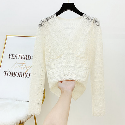 Bluză de damă din dantelă cu decolteu spitz în trei culori