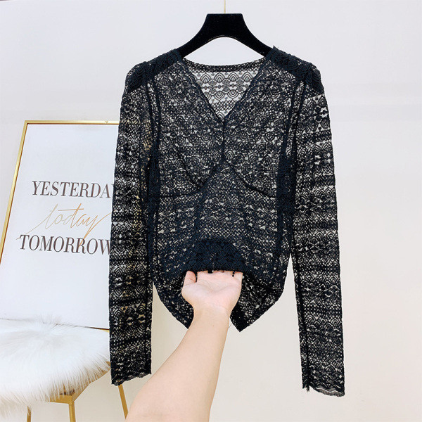 Bluză de damă din dantelă cu decolteu spitz în trei culori