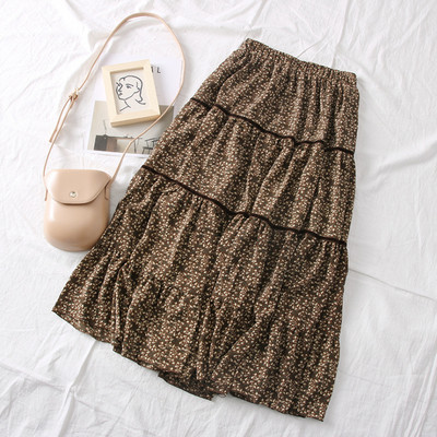 Női szoknya virágmotívumokkal retro stílusú - szabású modell