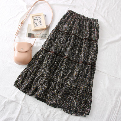 Női szoknya virágmotívumokkal retro stílusú - szabású modell