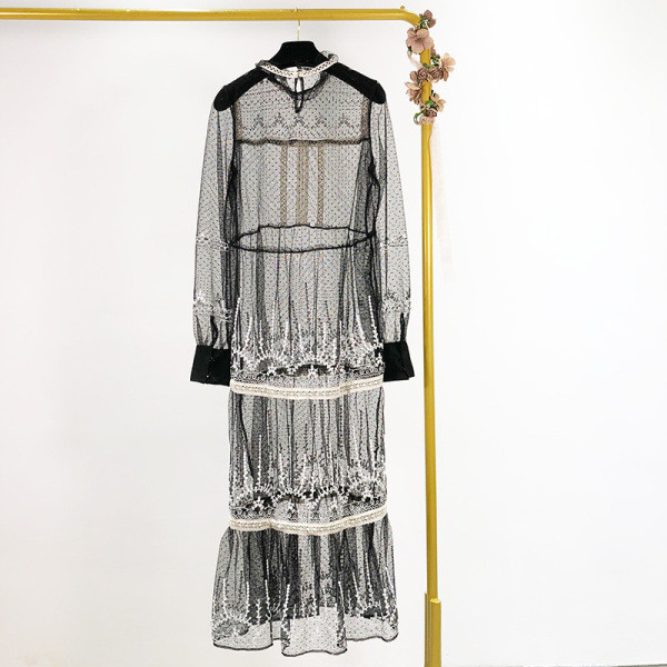 Modern női tüll ruha két részes fekete színben, csipkével