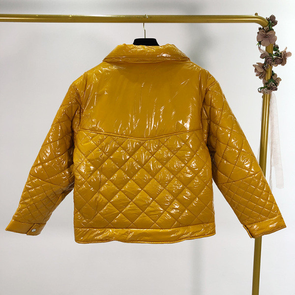 Geaca scurta de toamna-iarna cu fermoar de culoare maro