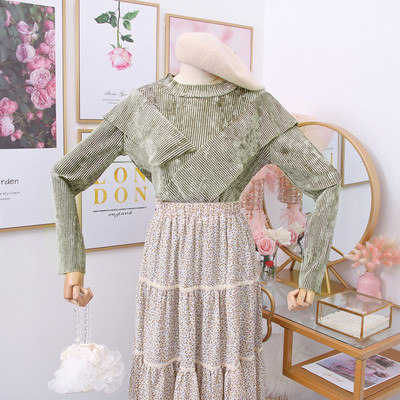 Női blúz alacsony bársony gallérral több színben