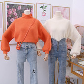 Pulover de dama potrivit pentru iarna cu guler inalt in culorile alb, albastru, negru si portocaliu