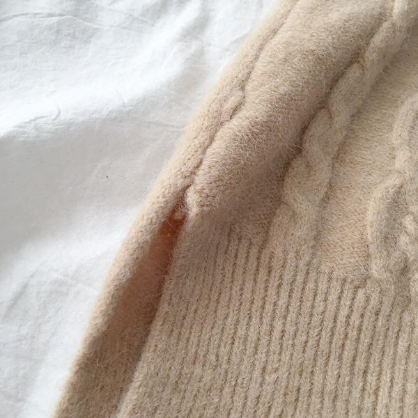 Alkalmi női pulóver több színben V-nyakkal