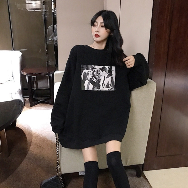 Bluză casual de damă cu aplicație model larg în roșu și negru