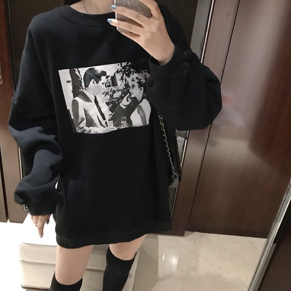 Bluză casual de damă cu aplicație model larg în roșu și negru