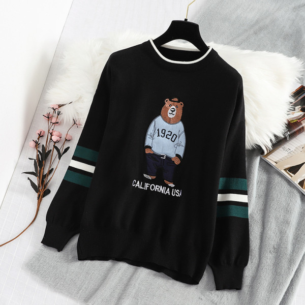 Női karácsonyi pulóver medvével, piros és fekete színben