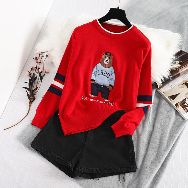 Női karácsonyi pulóver medvével, piros és fekete színben