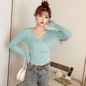 Női blúz öt színben, V-nyakú és hosszú ujjú