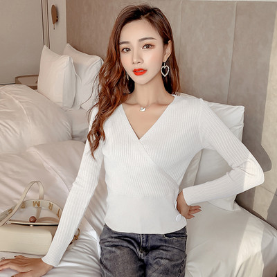 Női blúz öt színben, V-nyakú és hosszú ujjú