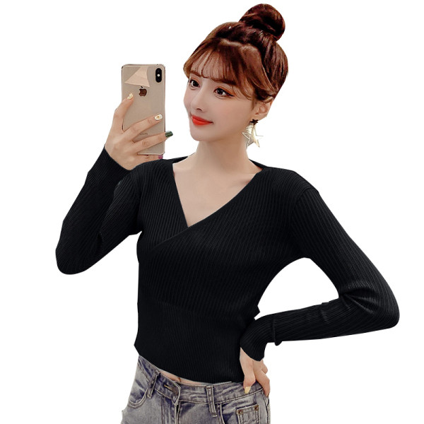 Női blúz öt színben, V-nyakú és hosszú ujjú