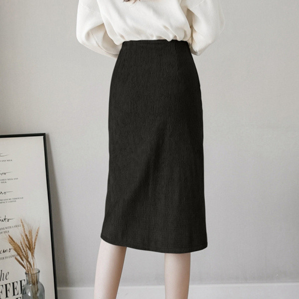 Női aszimmetrikus szoknya három színben, magas derékkal és cipzárral