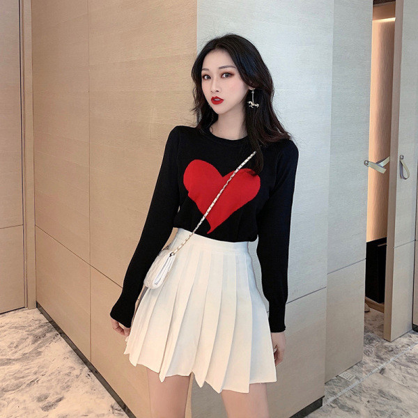 Női alkalmi blúz színes rátéttel és kerek nyakkivágással