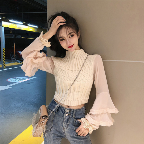 Aktuális női blúz magas pólógallérral és lótusz ujjakkal