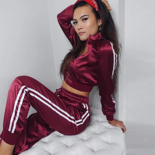 Két részből álló szatén női szett őszre és télre, fekete, rózsaszín és bordó színben