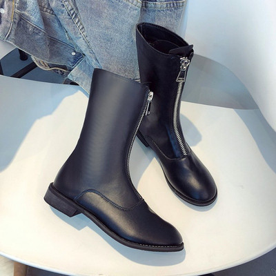 Modern női csizma lekerekített modell fekete, fehér és rózsaszín cipzárral