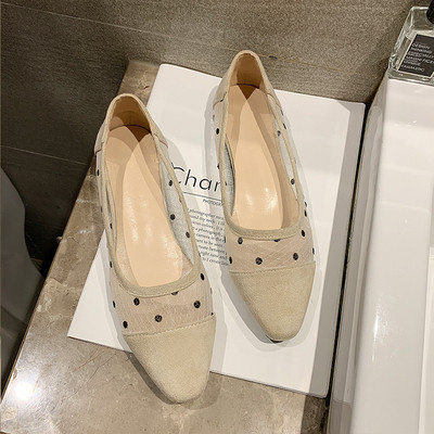 Öko velúrból készült alkalmi női cipő fekete és bézs színben