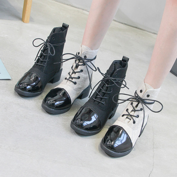 Női bőr őszi-téli csizma fűzős fekete és bézs színben