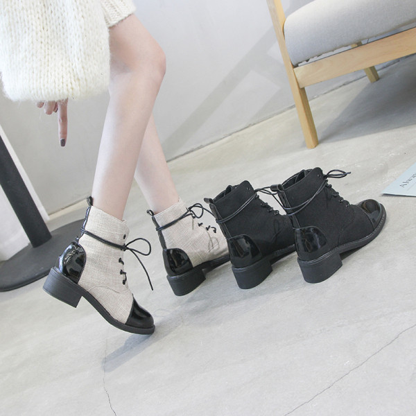 Női bőr őszi-téli csizma fűzős fekete és bézs színben