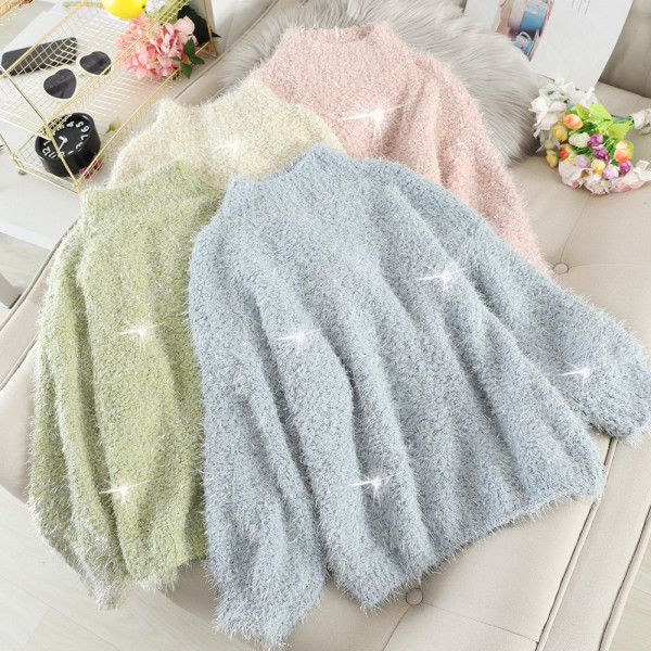 Modern női pulóver magas gallérral és hosszú ujjal