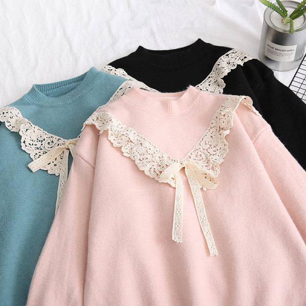 Női pulóver kerek nyakkivágással és csipkével rózsaszín, fekete és kék színben