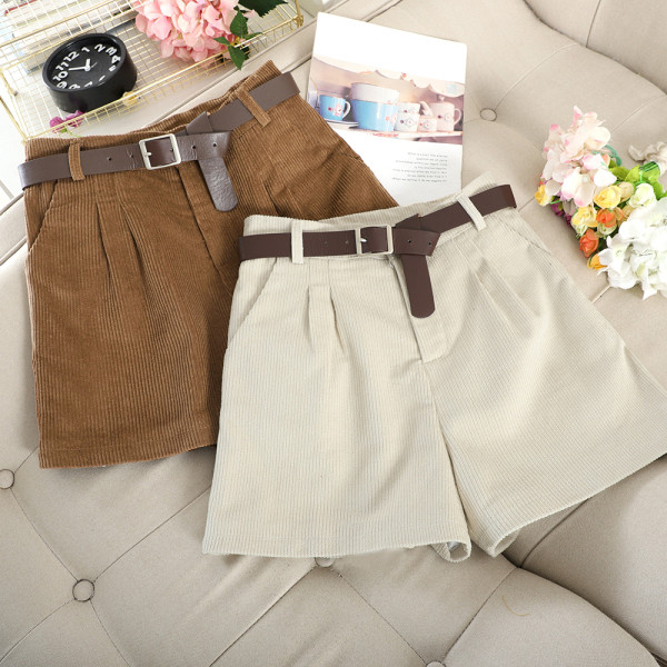 Pantaloni scurți casual cu talie înaltă și curea în mai multe culori