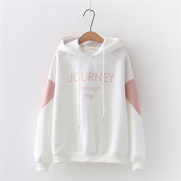 Női pulóver kapucnival és fehér mintával