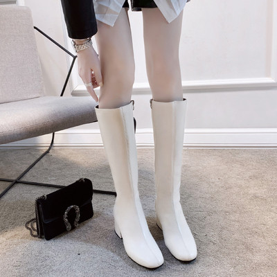 Hosszú eko bőr csizma cipzárral fehér és fekete színben