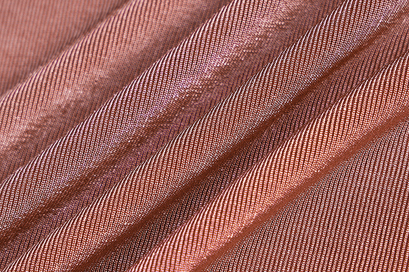 Rochie lunga de dama eleganta cu efect stralucitor in rosu, verde si roz