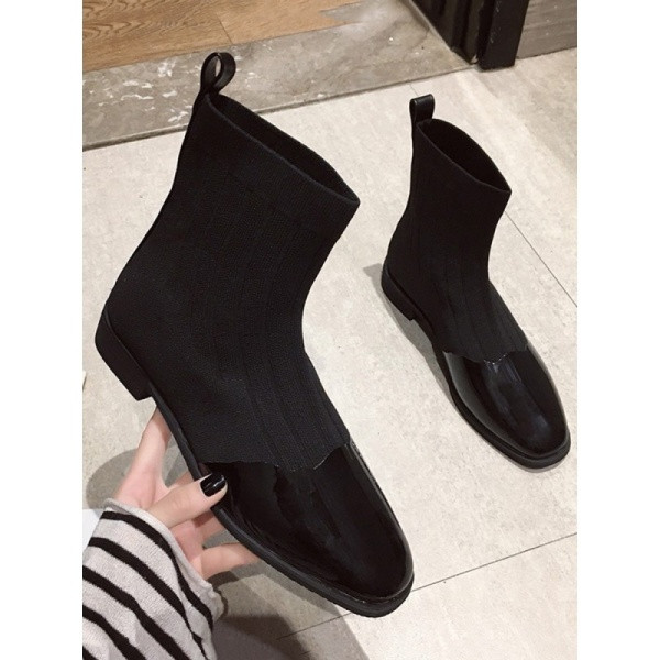 Női alkalmi csizma eko bőrből és textilből fekete színben