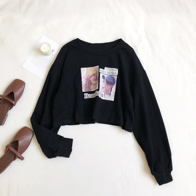 Bluza scurta de dama in patru culori cu aplicatie si decolteu oval