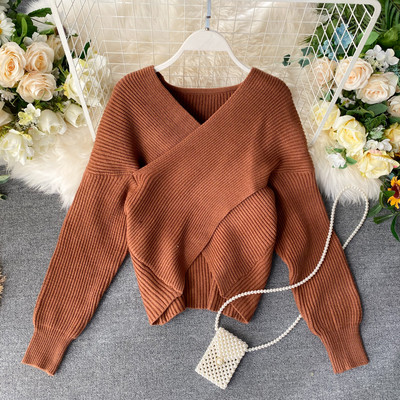 V-nyakú női pulóver rózsaszín, barna, bézs és fekete színben