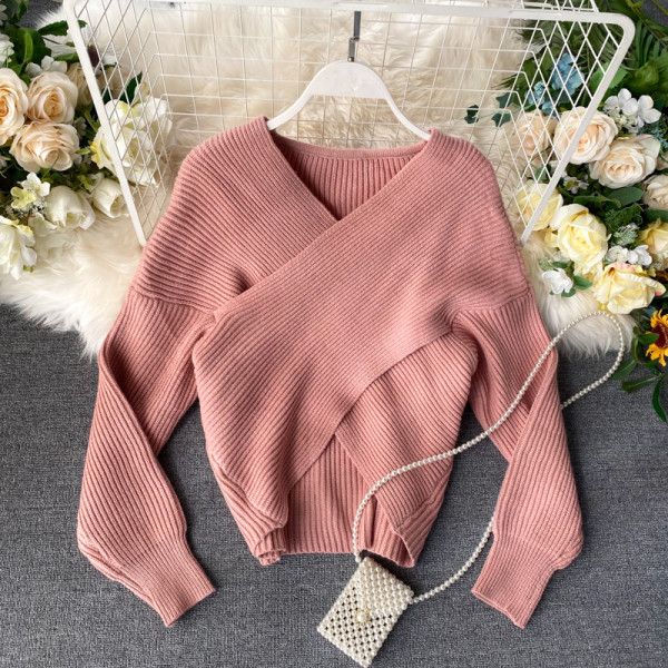 V-nyakú női pulóver rózsaszín, barna, bézs és fekete színben