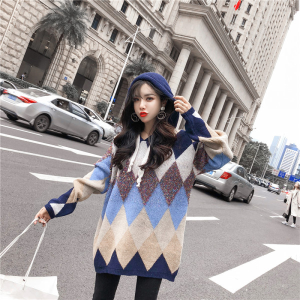 Női pulóver kapucnival és nyakkendővel két színben