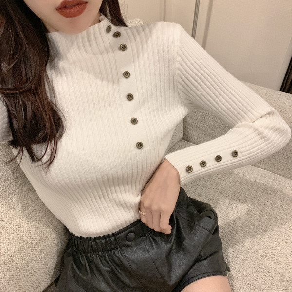 Γυναικεία μπλούζα με κουμπιά σε μαύρο και άσπρο χρώμα