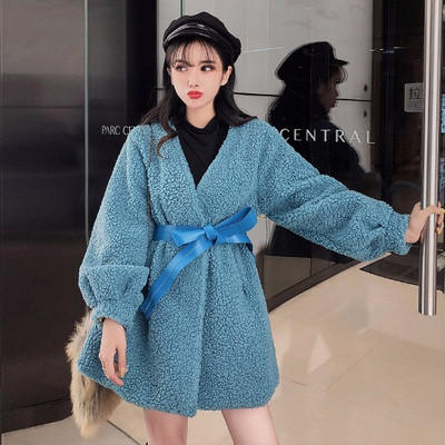 Női pehely télikabát spitz nyakkivágással, rózsaszín és kék színben