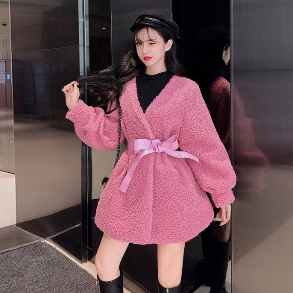 Női pehely télikabát spitz nyakkivágással, rózsaszín és kék színben