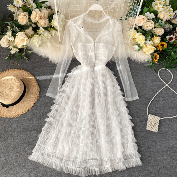 Μακρύ μοντέρνο γυναικείο φόρεμα με τούλι σε διάφορα χρώματα