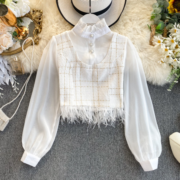 Κομψό γυναικείο πουκάμισο με φαρδύ μανίκι και κουμπιά σε λευκό και μαύρο χρώμα