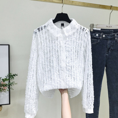 Női csipke ing klasszikus gallérral és fehér gombokkal