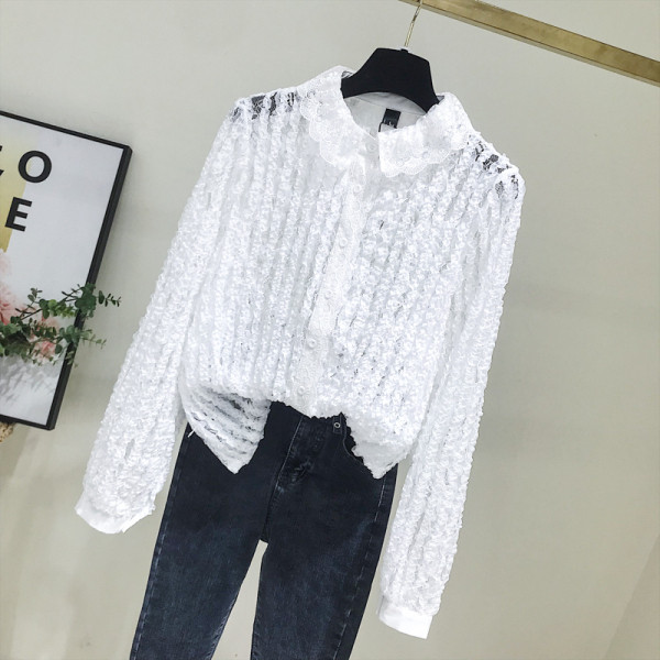 Női csipke ing klasszikus gallérral és fehér gombokkal