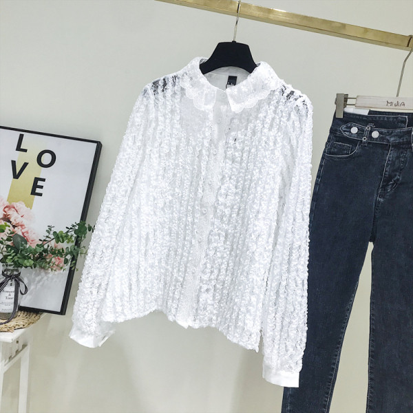 Női csipke ing klasszikus gallérral és fehér gombokkal