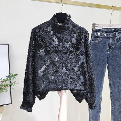 Γυναικείο πουκάμισο με δαντέλα και κουμπιά σε μαύρο και άσπρο χρώμα