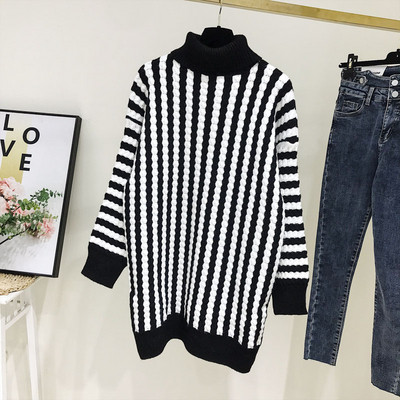 Csíkos női ruha magas gallérral fekete és szürke színben