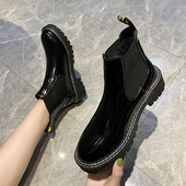 Modern női csizma eko bőrből puha béléssel fehér és fekete színben