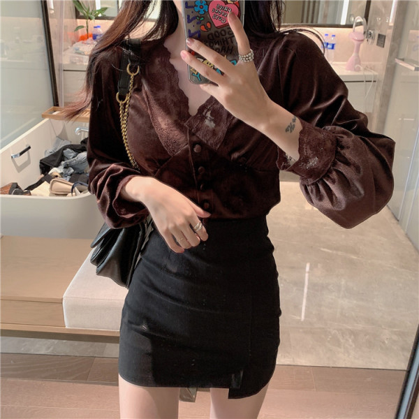 Cămașă de damă din catifea cu dantelă de culoare maro și negru