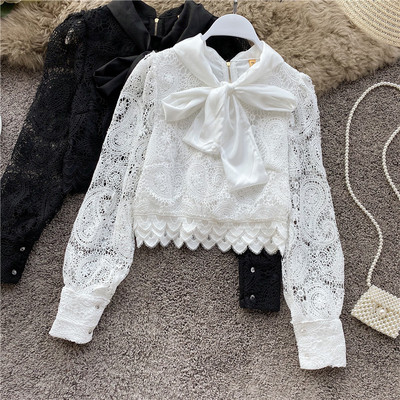 Μοντέρνο γυανικείο δαντελένιο πουκάμισο με μακρύ μανίκι Λευκό και Μαύρο  χρώμα