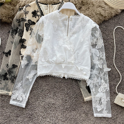 Női csipke ing hímzéssel és spitz nyakkivágással, három színben