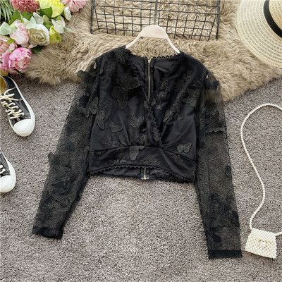 Női csipke ing hímzéssel és spitz nyakkivágással, három színben